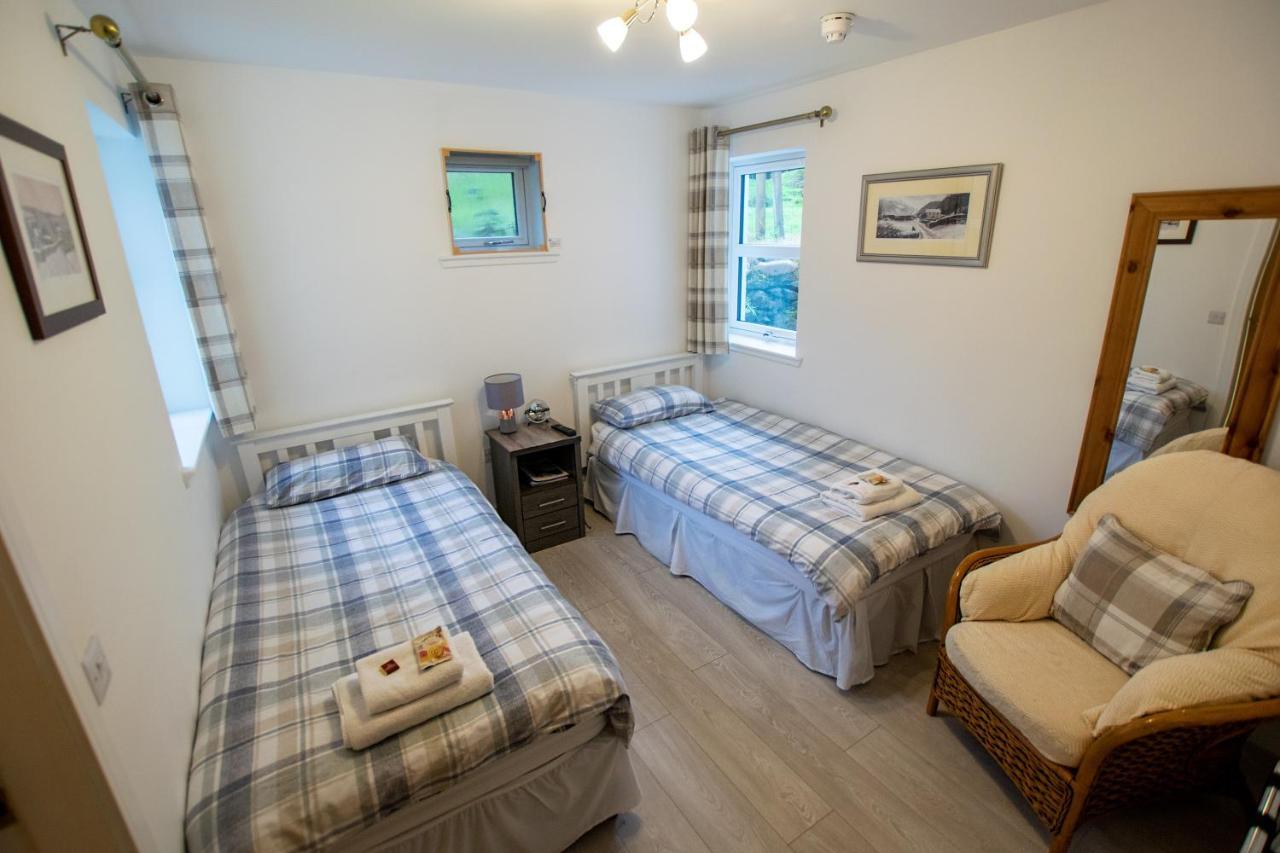 Corran Bunkhouse Hotel ภายนอก รูปภาพ