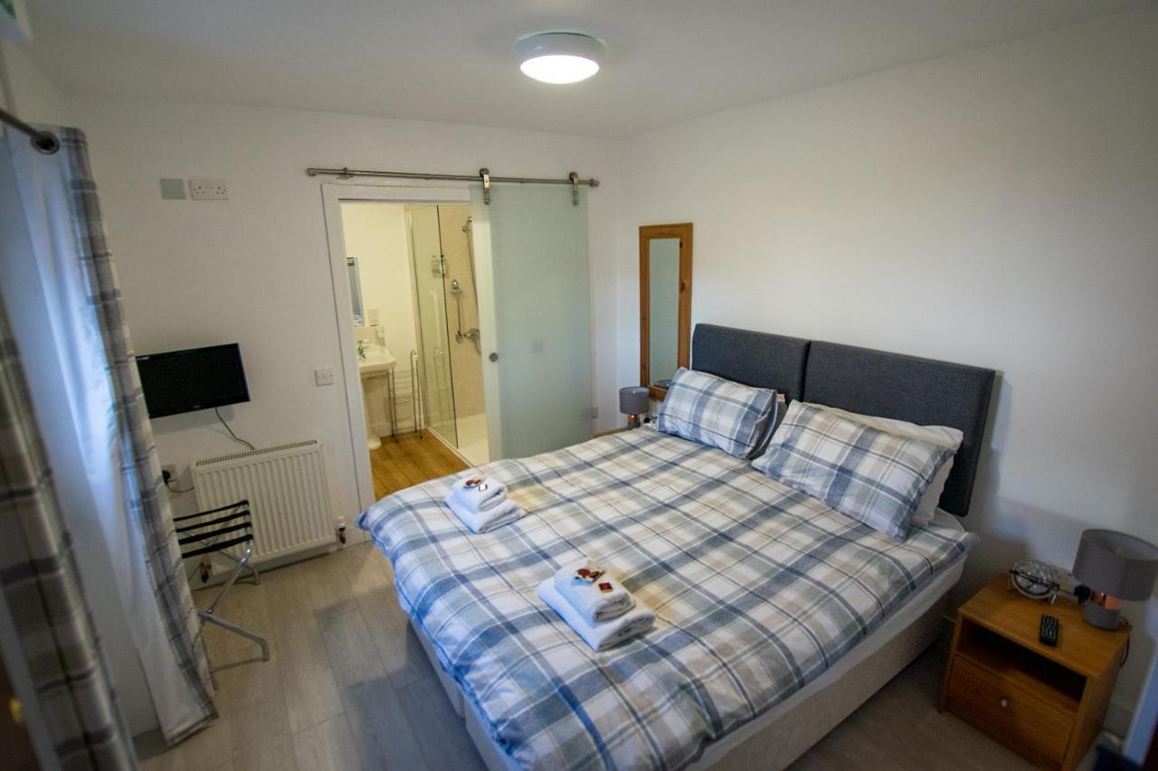 Corran Bunkhouse Hotel ภายนอก รูปภาพ