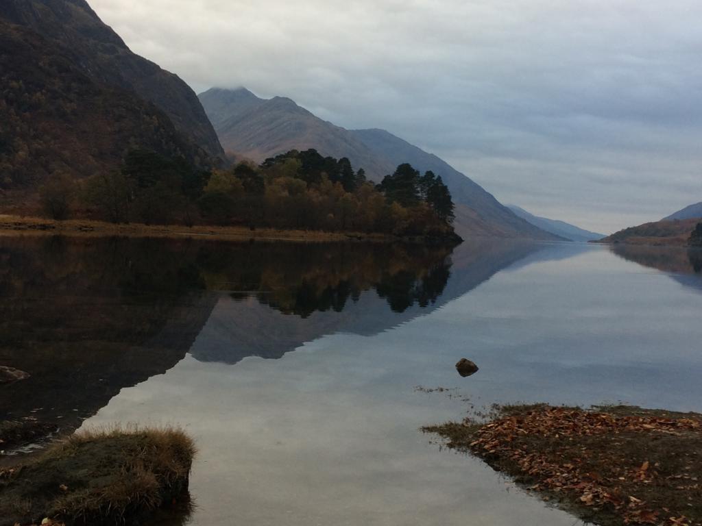 Corran Bunkhouse Hotel ภายนอก รูปภาพ Loch Arkaig
